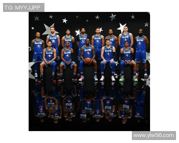 上一届足球球星全明星阵容解析与精彩回顾 上一届足球球星全明星阵容解析与精彩回顾