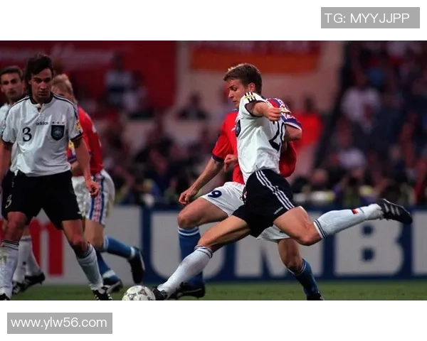 足球传奇之巅 球星封神瞬间定格 留下永恒辉煌的足坛记忆